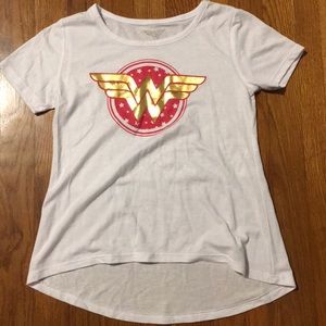 A wonder woman’s children’s tee
